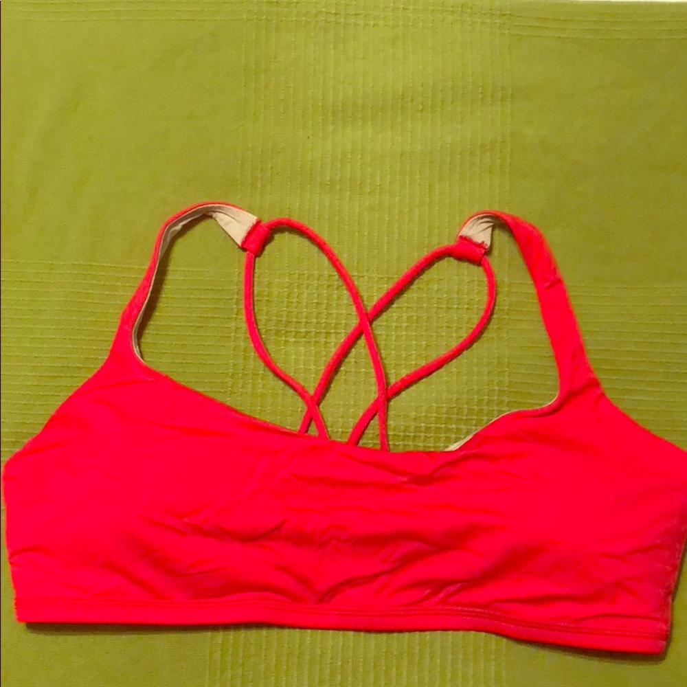 Lululemon sports bra no size tag